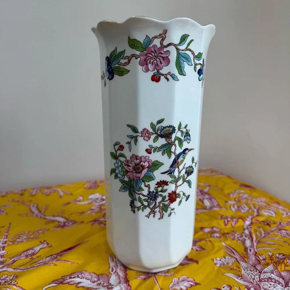 Aynsley Pembroke Gold Trim Porcelain Vase England Chinoiserie Garden Floral